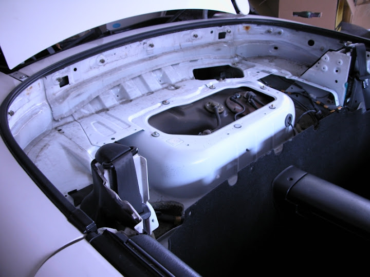 How To Drain My Fuel Tank...urgent Help Needed! Mazda MX5 Miata